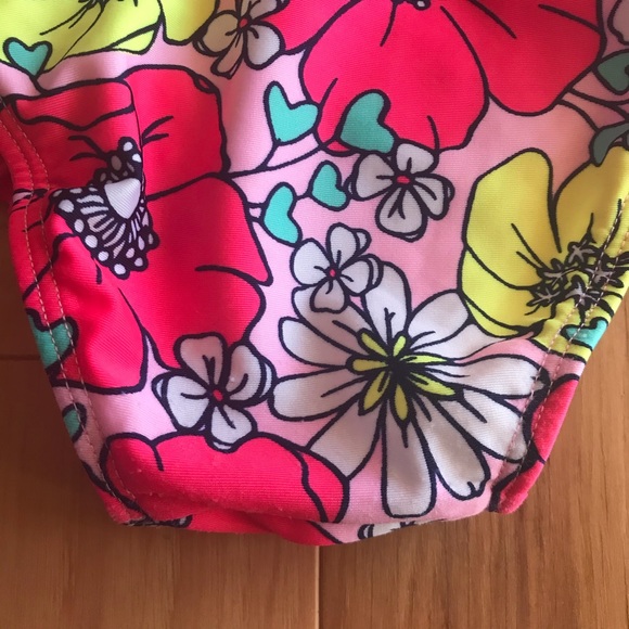 Girls floral swimsuit - Picture 3 of 3